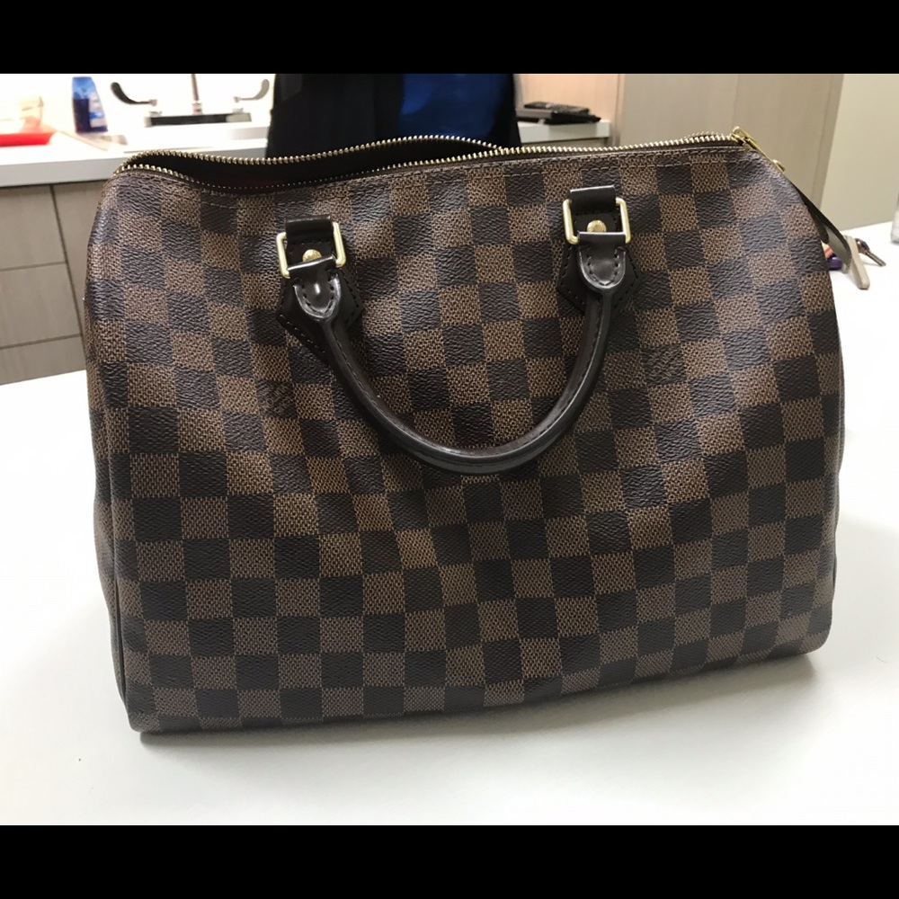 Louis Vuitton Speedy 30 IN GREAT CONDITION